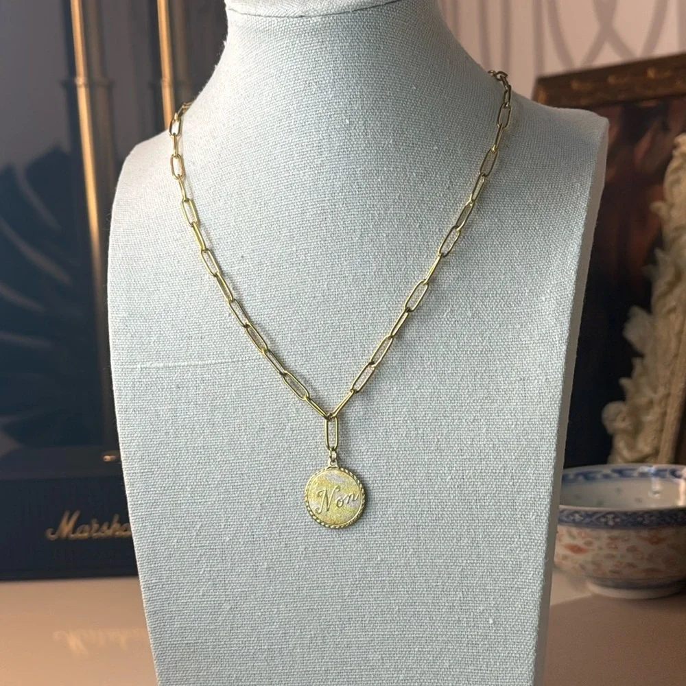Vintage “NON” (aka “No”) charm on 18kt gold plated 18” chain 💫 - Picture 2 of 7